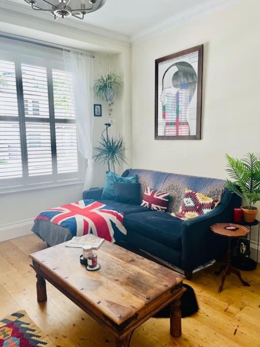 Grade II Boho Home In The Heart Of Oxford St. 사우샘프턴 외부 사진