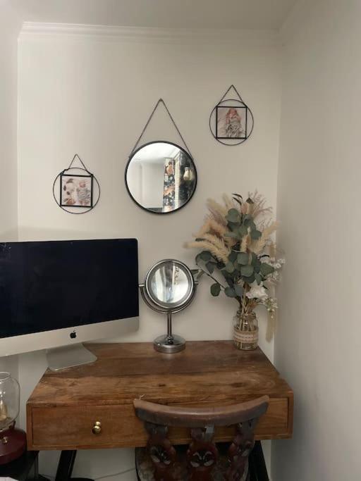 Grade II Boho Home In The Heart Of Oxford St. 사우샘프턴 외부 사진